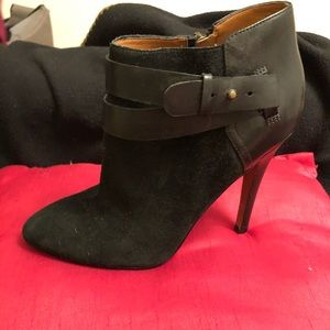 Nine West booties Black